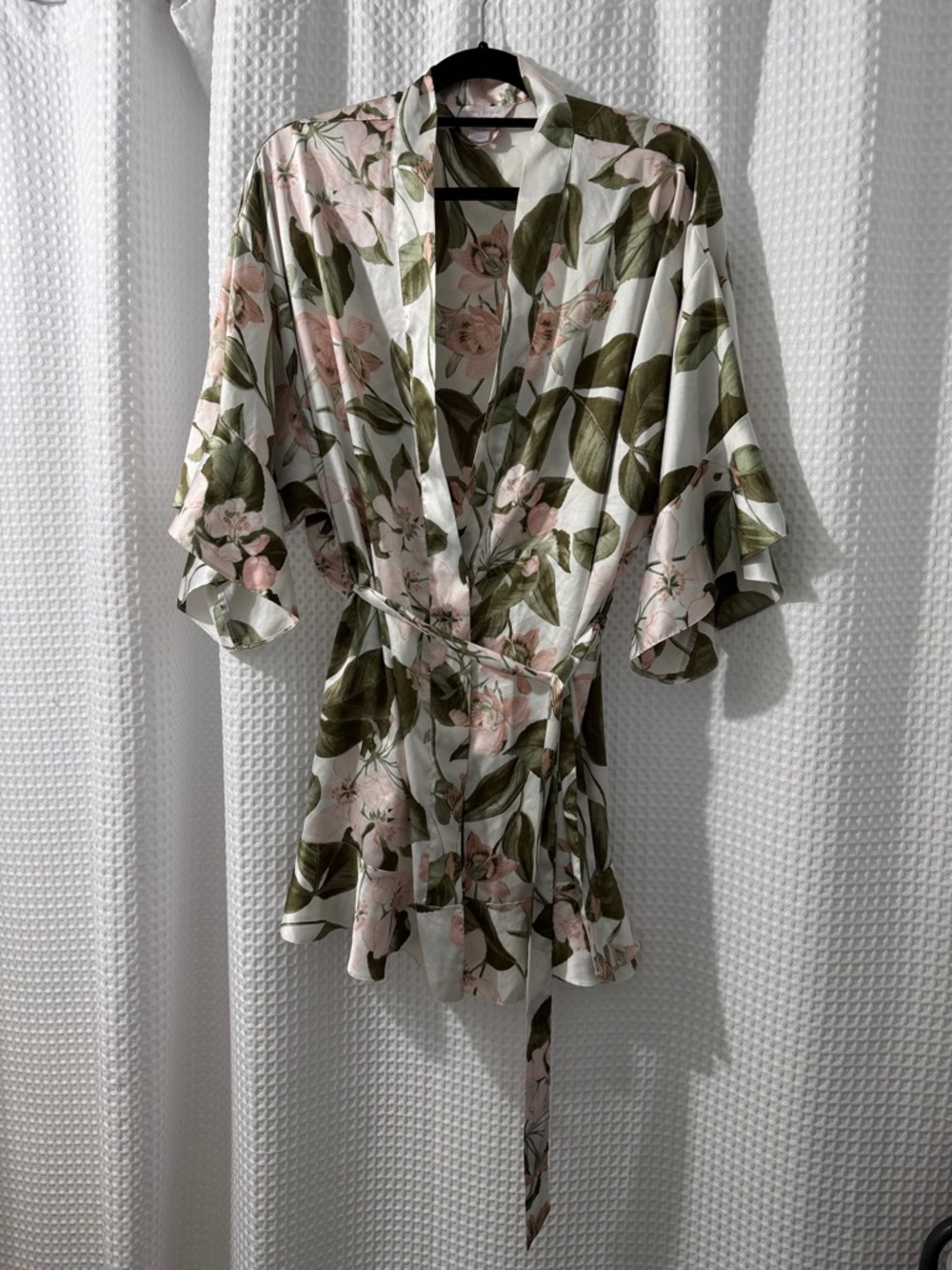 Victoria Secret Green Floral Satin Kimono Robe Ruffle Flounce Size M/L - Picture 2 of 10